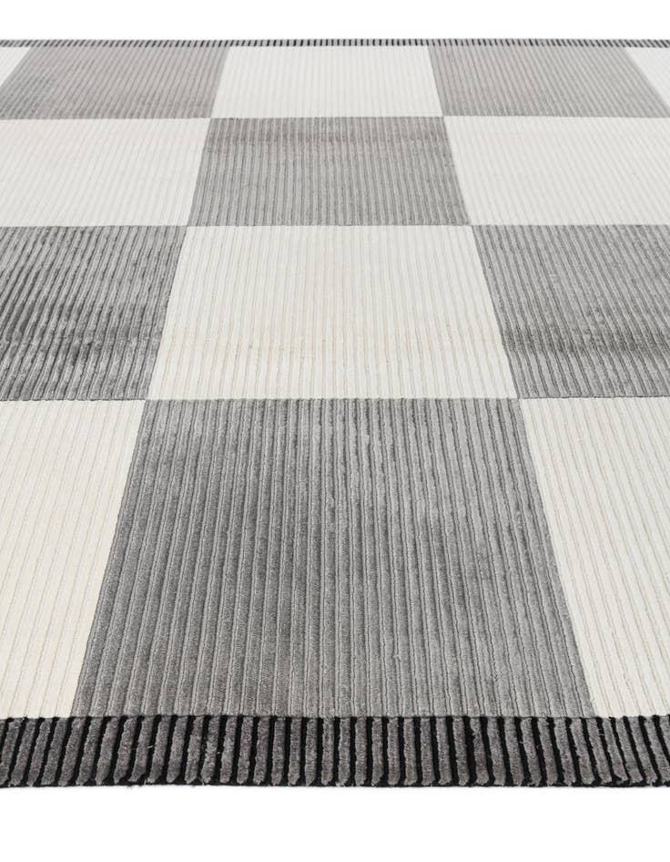 Detail image of  6' 6 x 9' 11  Hand Knotted Darya Wool Rug