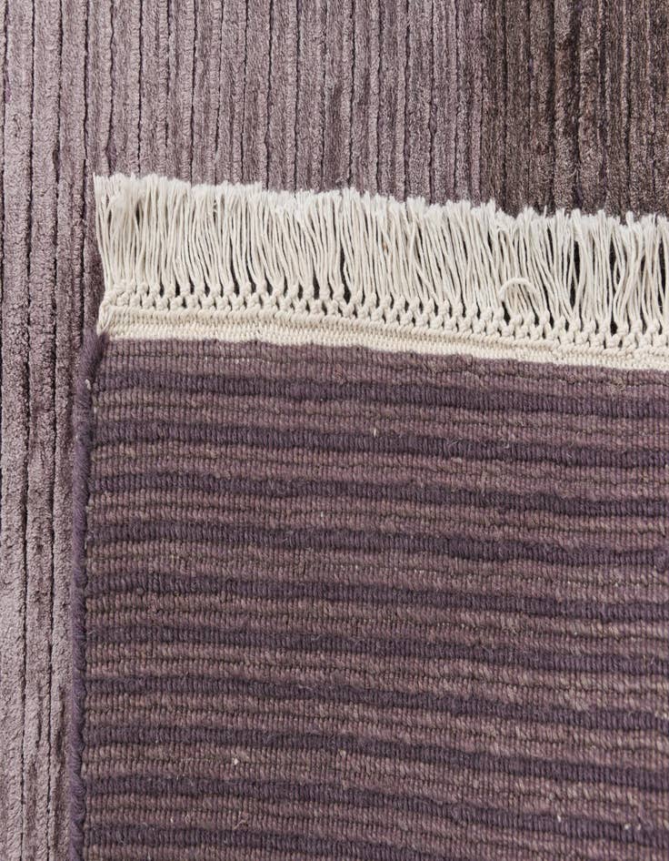 Detail image of  6' 7 x 9' 10  Hand Knotted Darya Wool Rug