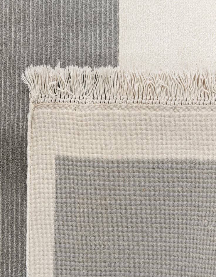 Detail image of  6' 7 x 10'  Hand Knotted Darya Wool Rug