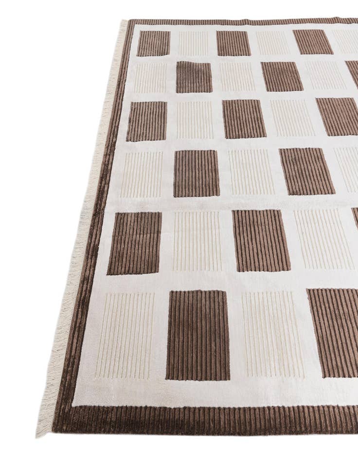 Detail image of  6' 7 x 10'  Hand Knotted Darya Wool Rug