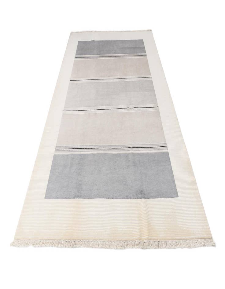 Detail image of  6' 11 x 9' 4  Hand Knotted Darya Wool Rug