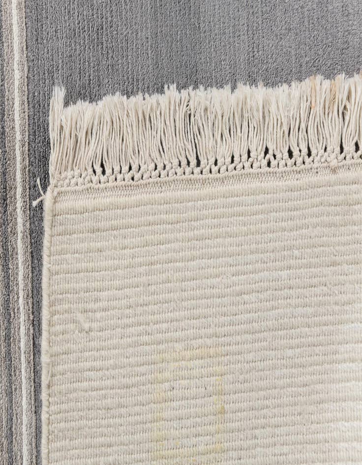 Detail image of  6' 11 x 9' 4  Hand Knotted Darya Wool Rug