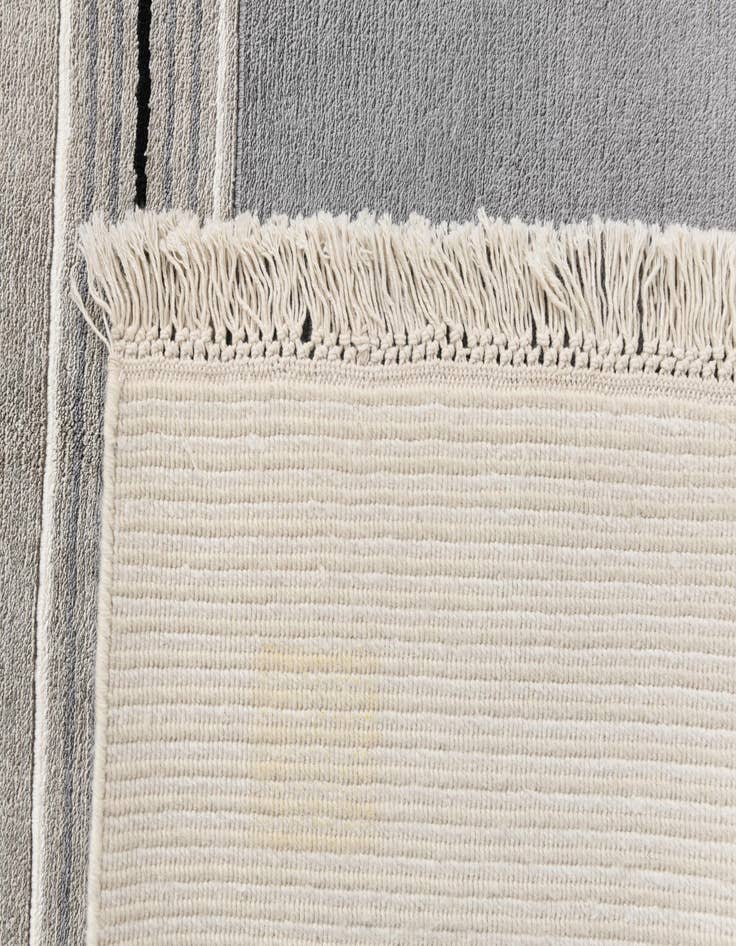 Detail image of  6' 10 x 9' 9  Hand Knotted Darya Wool Rug