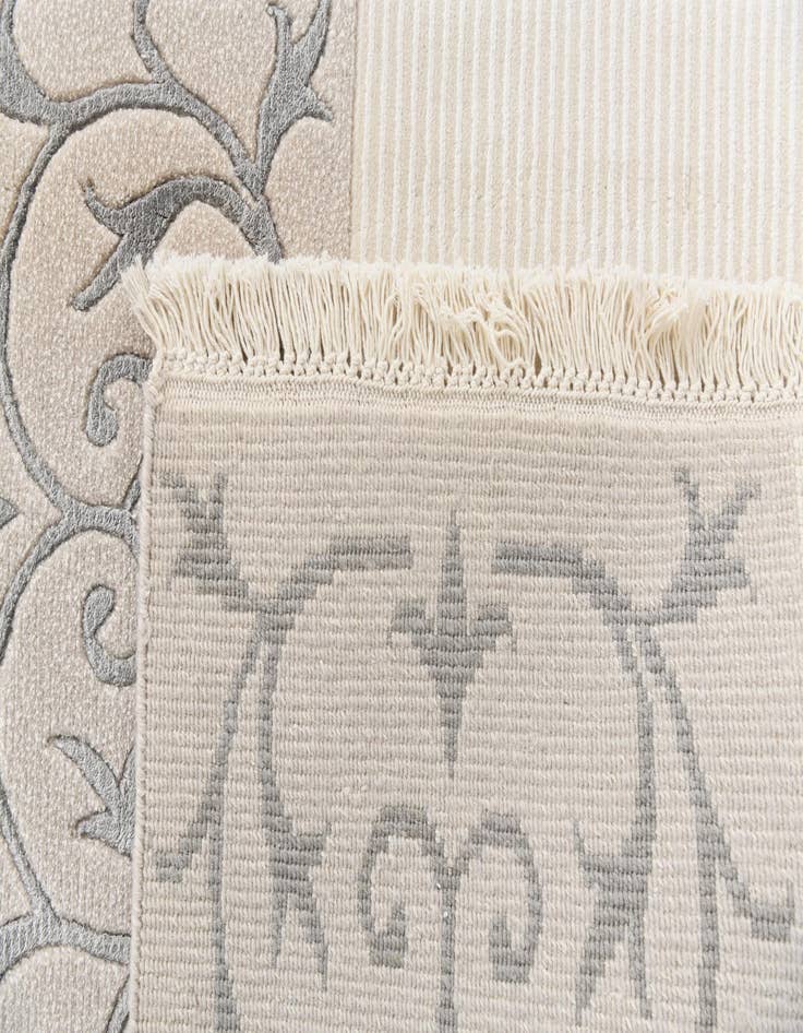 Detail image of  6' 7 x 9' 10  Hand Knotted Darya Wool Rug