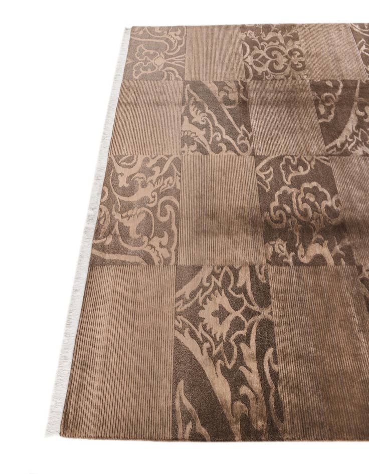 Detail image of  6' 9 x 10'  Hand Knotted Darya Wool Rug