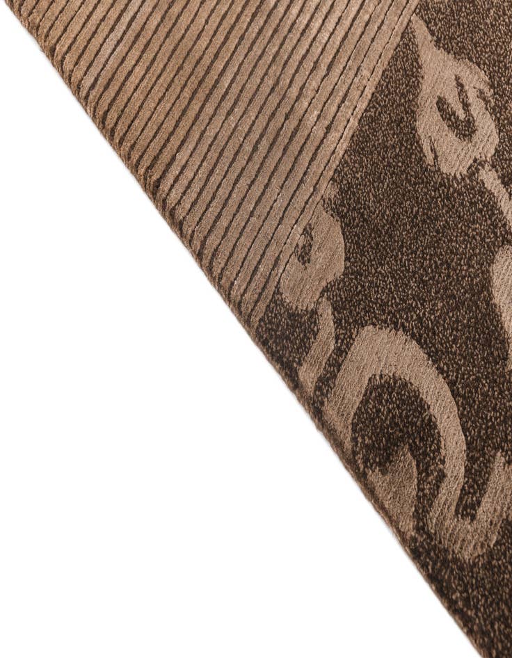 Detail image of  6' 9 x 10'  Hand Knotted Darya Wool Rug