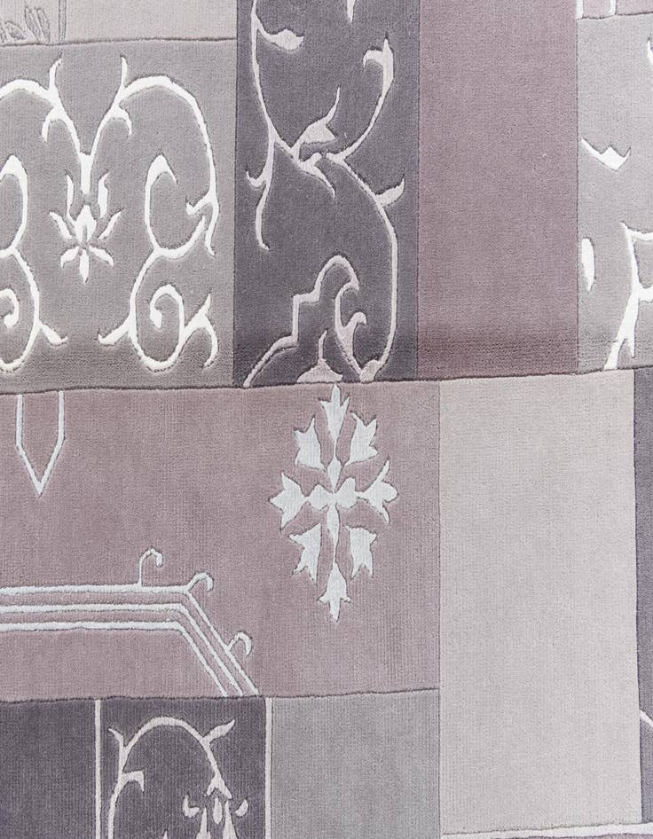 Detail image of  4' 6 x 6' 9  Hand Knotted Darya Wool Rug