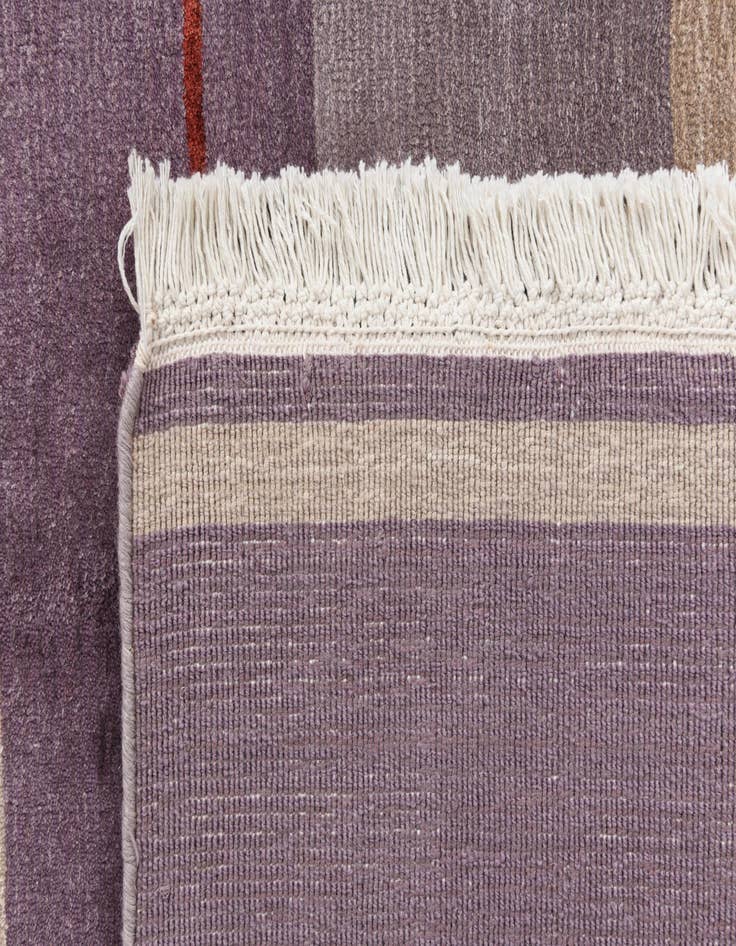 Detail image of  4' 11 x 6' 7  Hand Knotted Darya Wool Rug