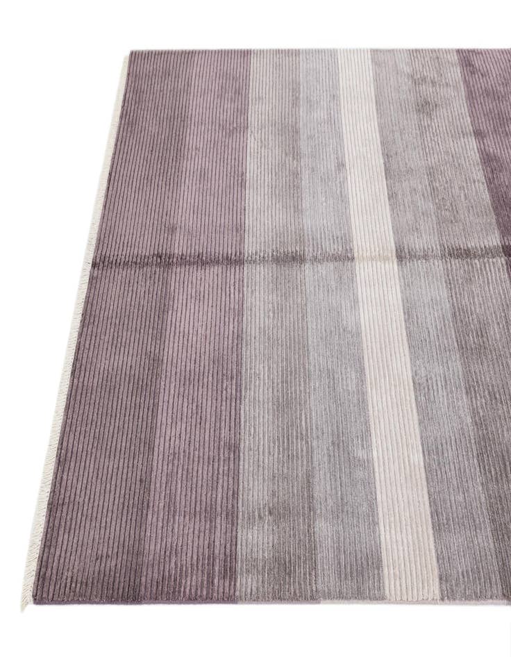 Detail image of  4' 11 x 6' 7  Hand Knotted Darya Wool Rug