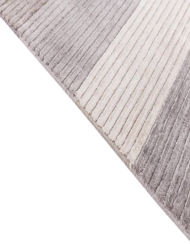 Detail image of  4' 11 x 6' 7  Hand Knotted Darya Wool Rug