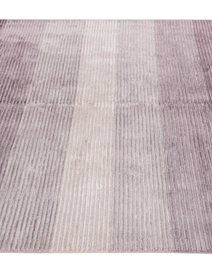 Detail image of  4' 11 x 6' 9  Hand Knotted Darya Wool Rug