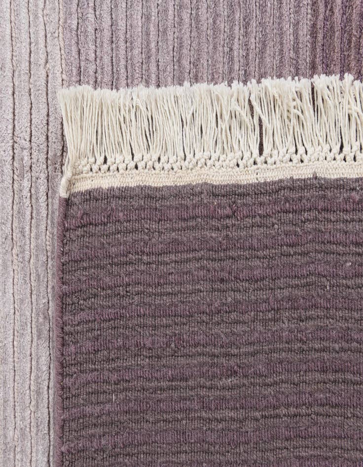 Detail image of  4' 11 x 6' 9  Hand Knotted Darya Wool Rug