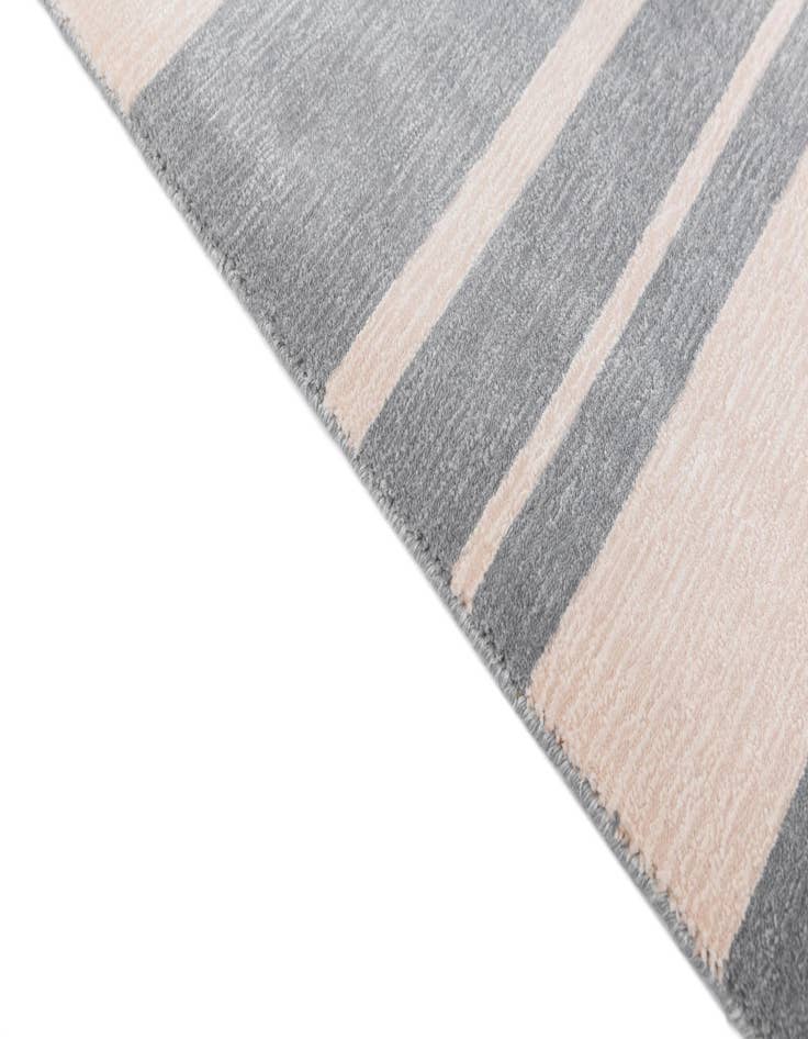 Detail image of  4' 9 x 6' 8  Hand Knotted Darya Wool Rug