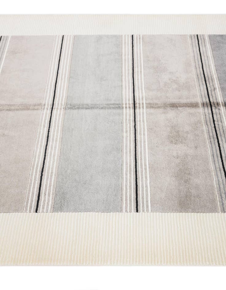 Detail image of  4' 11 x 6' 8  Hand Knotted Darya Wool Rug