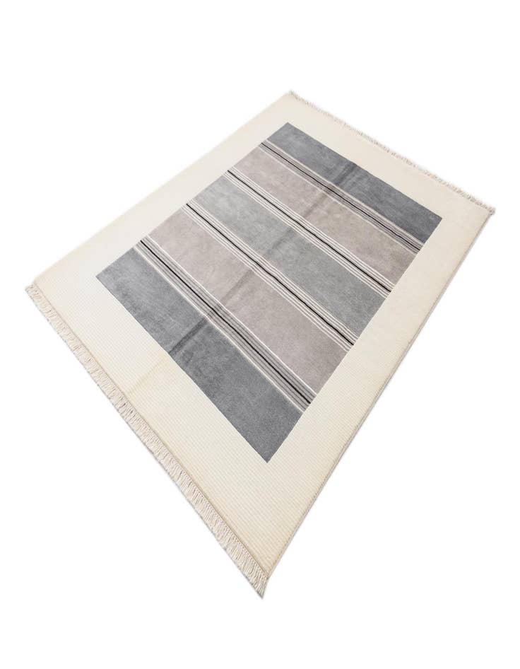 Detail image of  4' 11 x 6' 8  Hand Knotted Darya Wool Rug