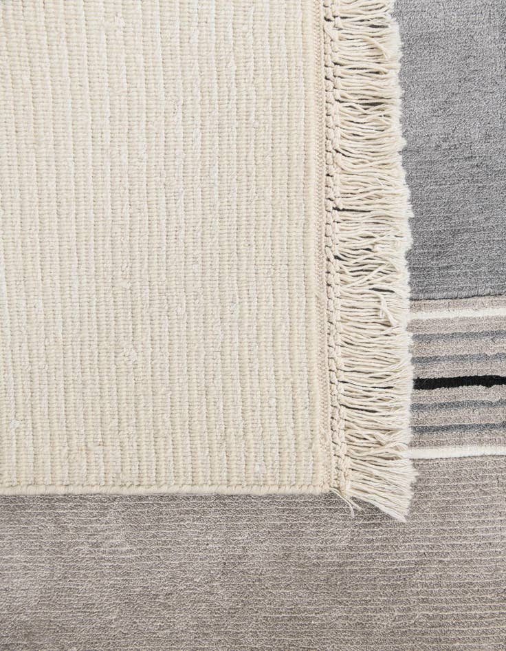 Detail image of  4' 11 x 6' 8  Hand Knotted Darya Wool Rug