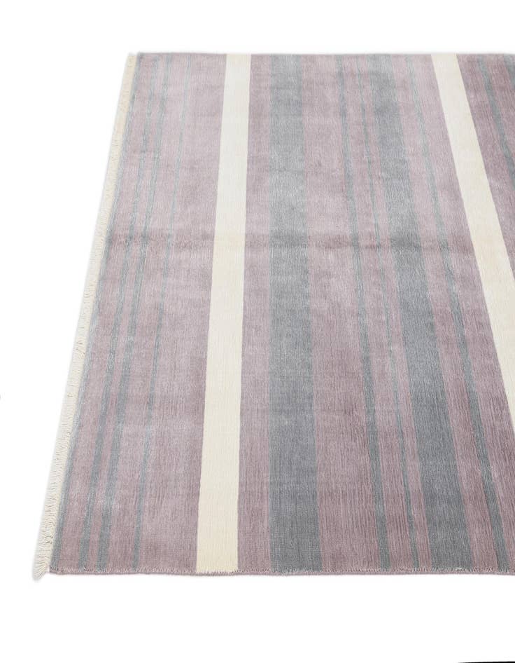 Detail image of  4' 11 x 6' 7  Hand Knotted Darya Wool Rug