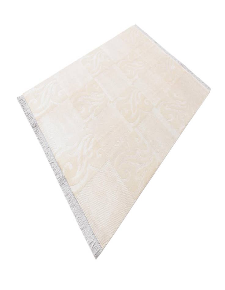 Detail image of  5' 8 x 8'  Hand Knotted Darya Wool Rug