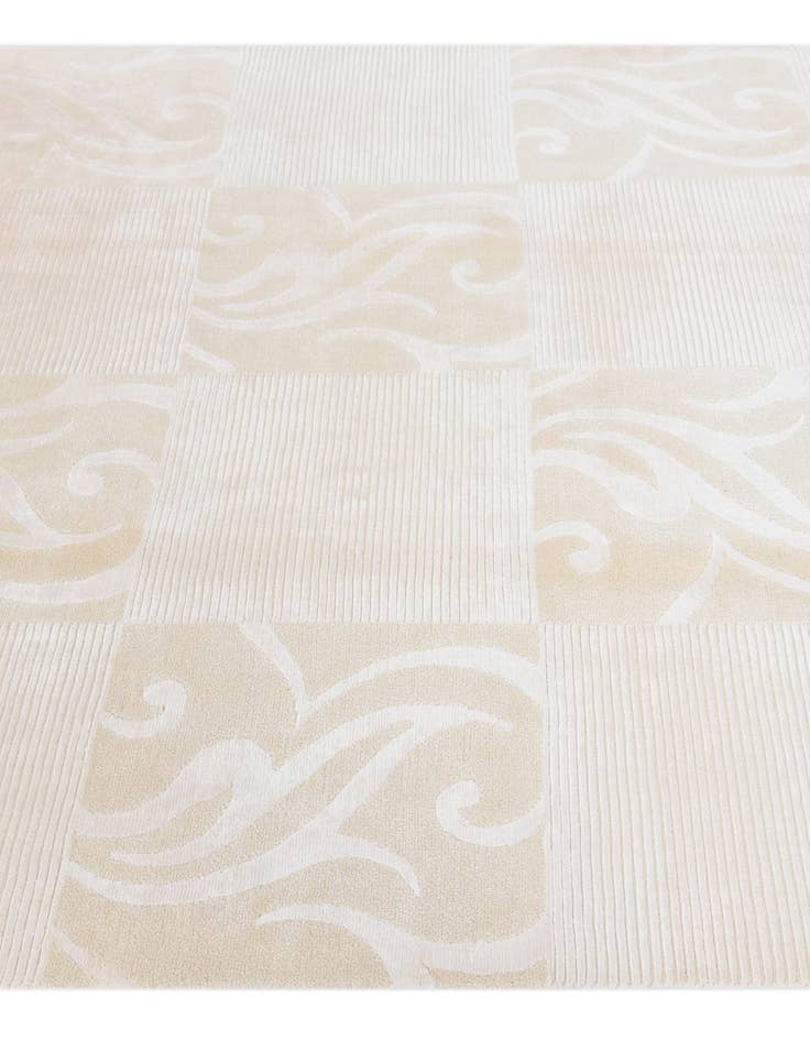 Detail image of  5' 8 x 8'  Hand Knotted Darya Wool Rug