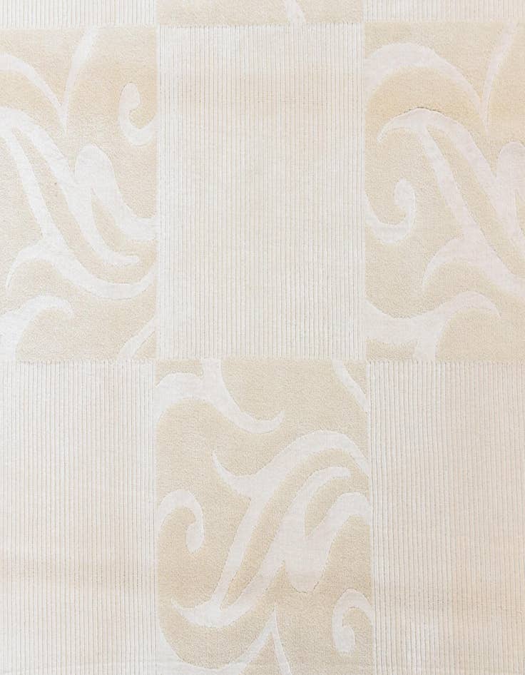 Detail image of  5' 8 x 8'  Hand Knotted Darya Wool Rug