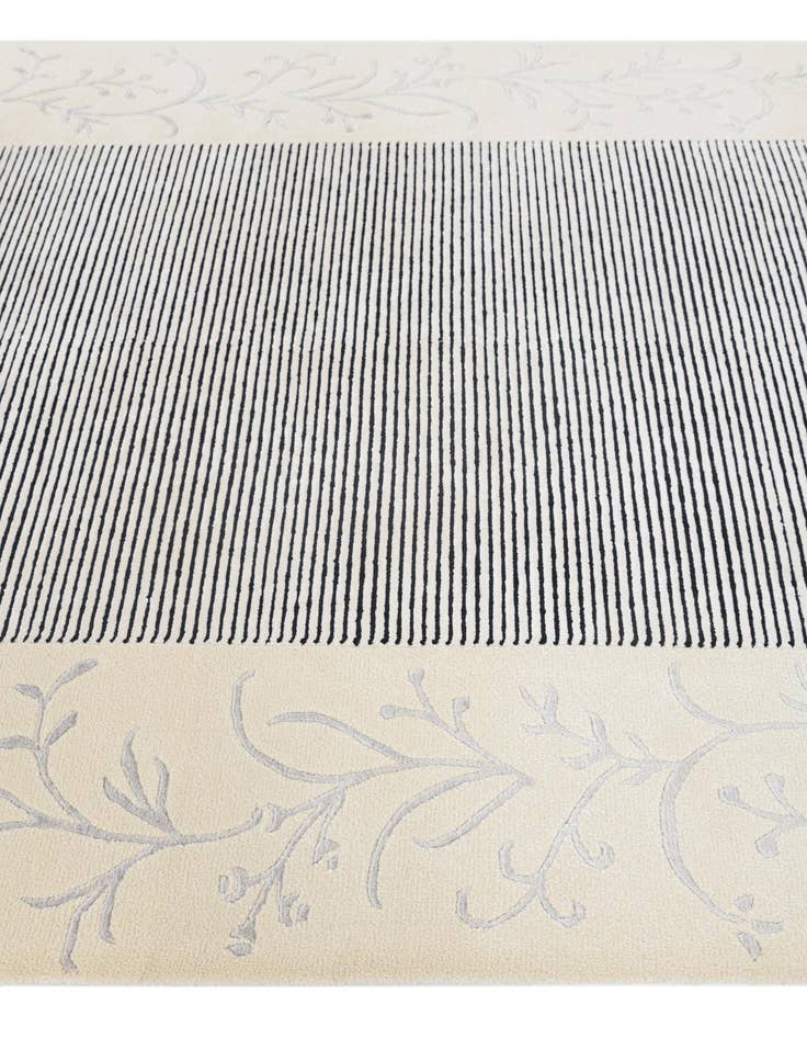 Detail image of  5' 9 x 7' 10  Hand Knotted Darya Wool Rug