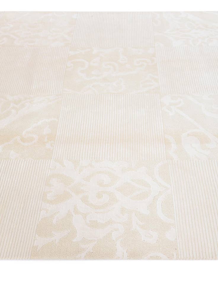 Detail image of  5' 9 x 8'  Hand Knotted Darya Wool Rug