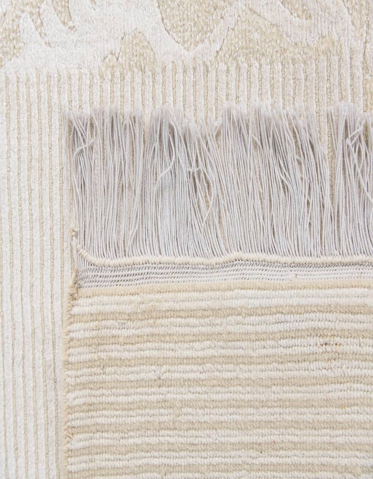 Detail image of  5' 9 x 7' 11  Hand Knotted Darya Wool Rug