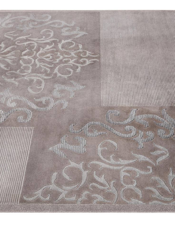 Detail image of  5' 5 x 7' 8  Hand Knotted Darya Wool Rug