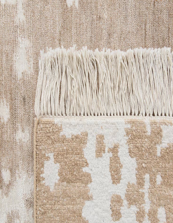 Detail image of  3' x 5'  Hand Knotted Darya Wool Rug