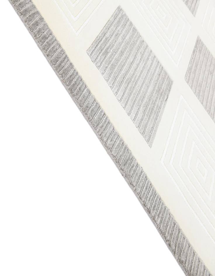 Detail image of  5' 7 x 7' 11  Hand Knotted Darya Wool Rug