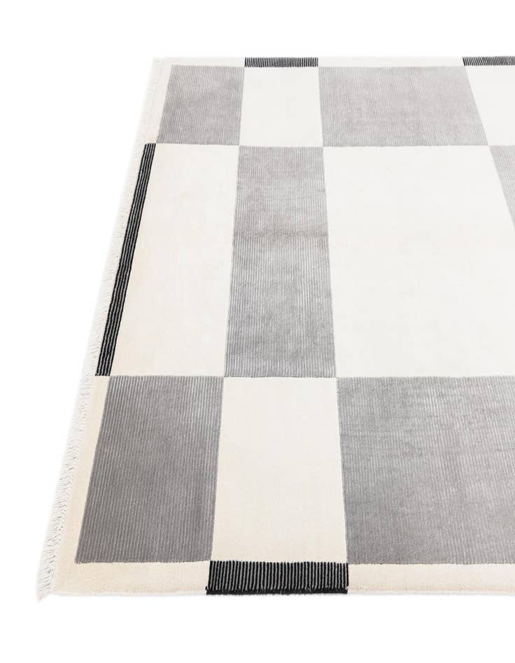 Detail image of  5' 7 x 8'  Hand Knotted Darya Wool Rug