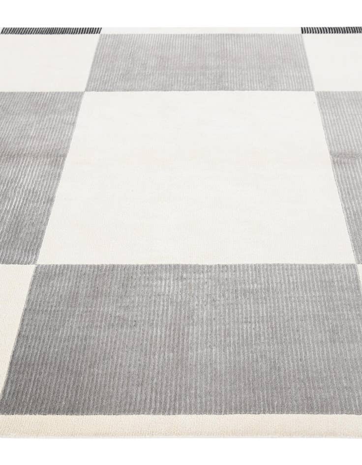 Detail image of  5' 7 x 8'  Hand Knotted Darya Wool Rug