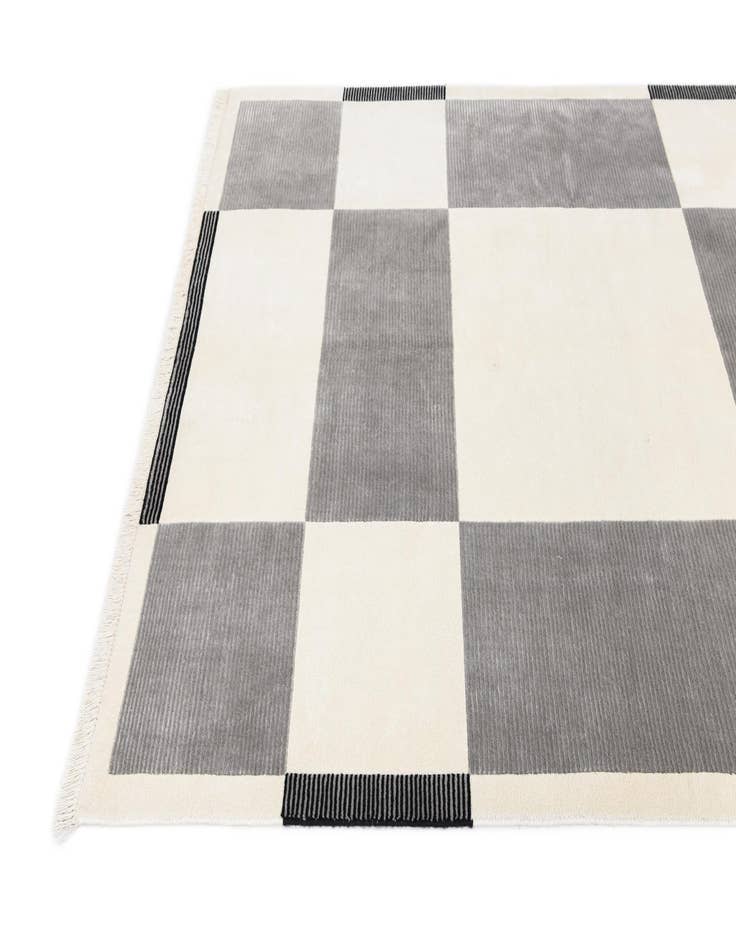 Detail image of  5' 5 x 7' 10  Hand Knotted Darya Wool Rug