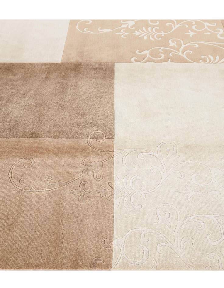 Detail image of  5' 7 x 8'  Hand Knotted Darya Wool Rug