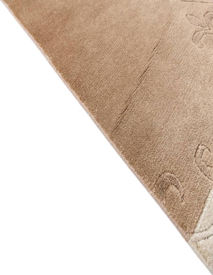 Detail image of  5' 7 x 8'  Hand Knotted Darya Wool Rug