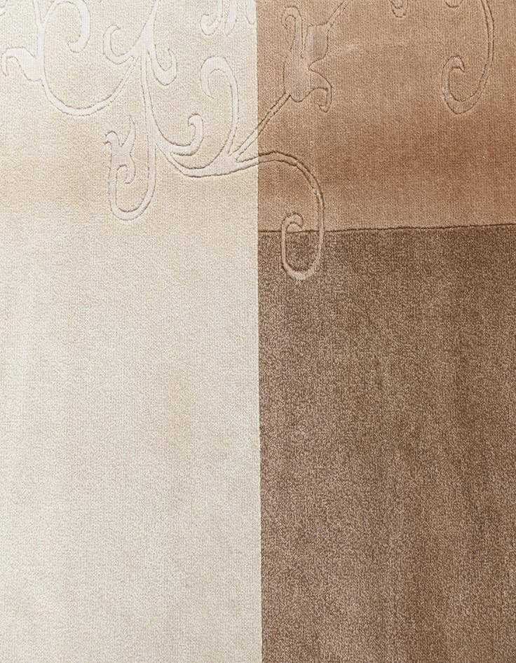 Detail image of  5' 7 x 8'  Hand Knotted Darya Wool Rug