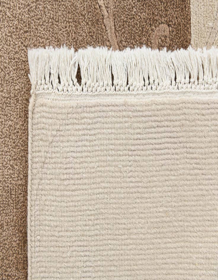 Detail image of  5' 7 x 8'  Hand Knotted Darya Wool Rug