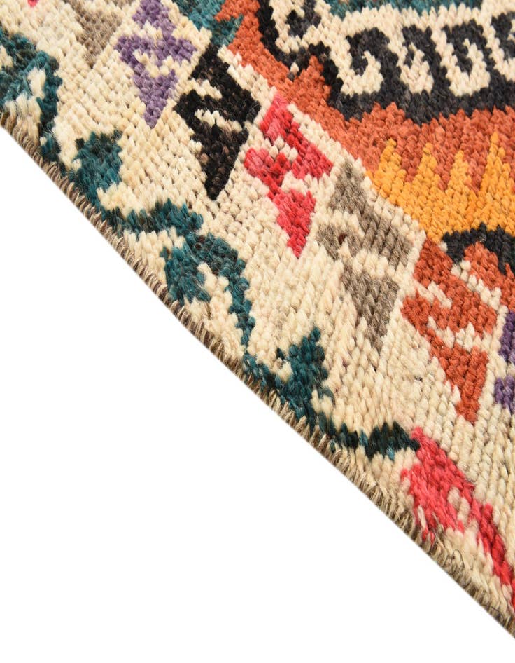 Detail image of  5' x 7'  Hand Knotted Darya Wool Rug