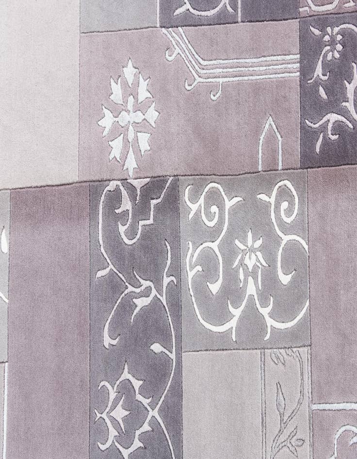 Detail image of  4' 7 x 6' 9  Hand Knotted Darya Wool Rug