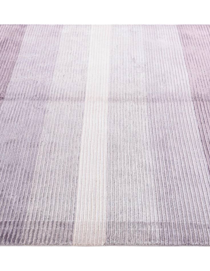 Detail image of  4' 11 x 6' 7  Hand Knotted Darya Wool Rug