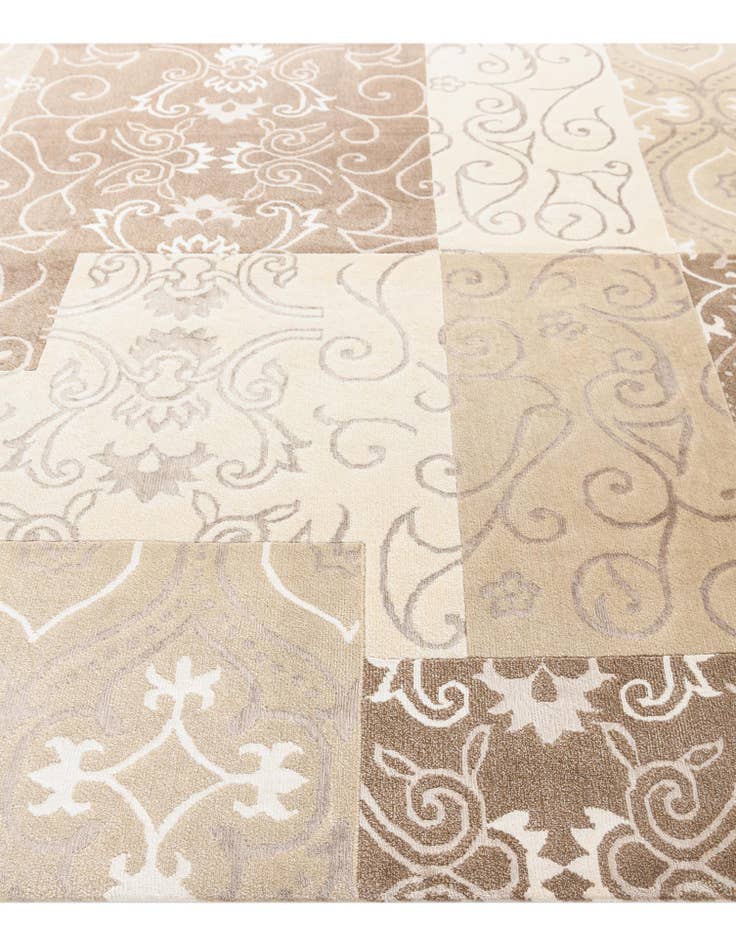 Detail image of  6' 9 x 9' 11  Hand Knotted Darya Wool Rug