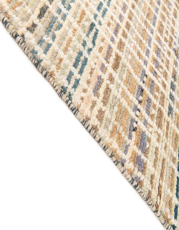 Detail image of  8' 5 x 9' 8  Hand Knotted Darya Wool Rug