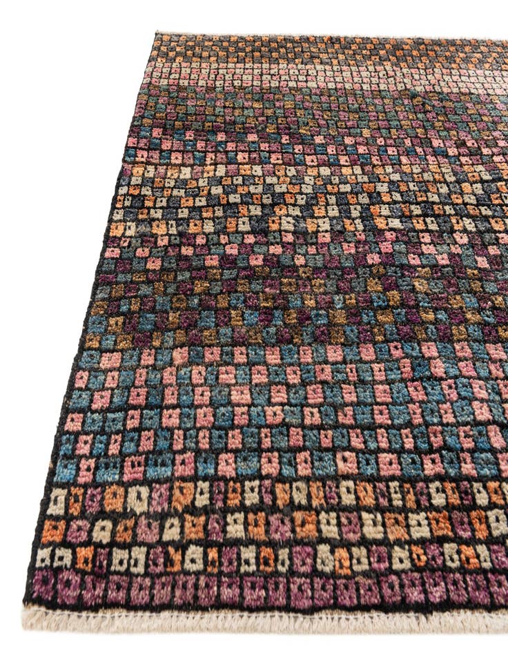 Detail image of  4' 1 x 5' 5  Hand Knotted Darya Wool Rug