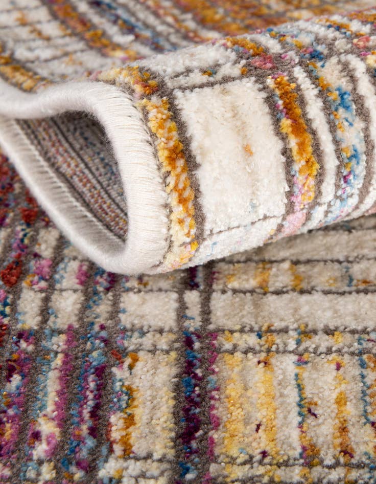 Detail image of  3' 3 x 5' Deepa Rug