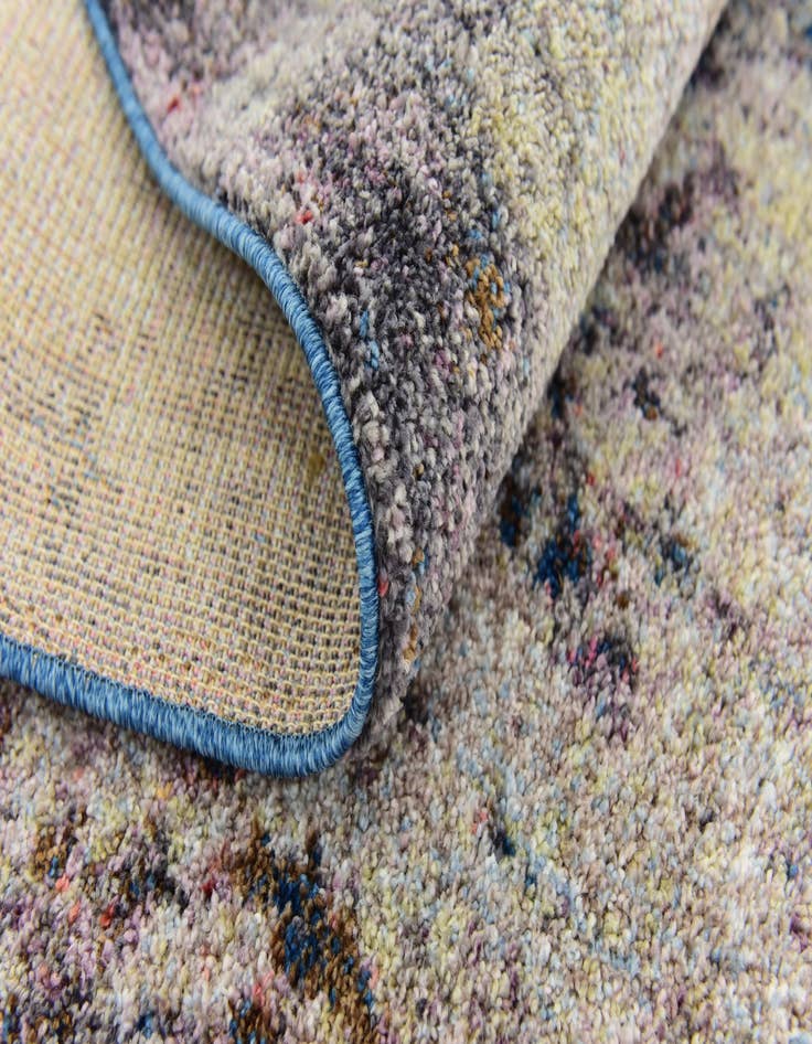 Detail image of  5' 3 x 7' 6 Empera Rug