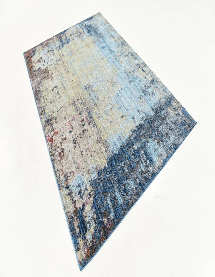 Detail image of  5' 3 x 7' 6 Empera Rug