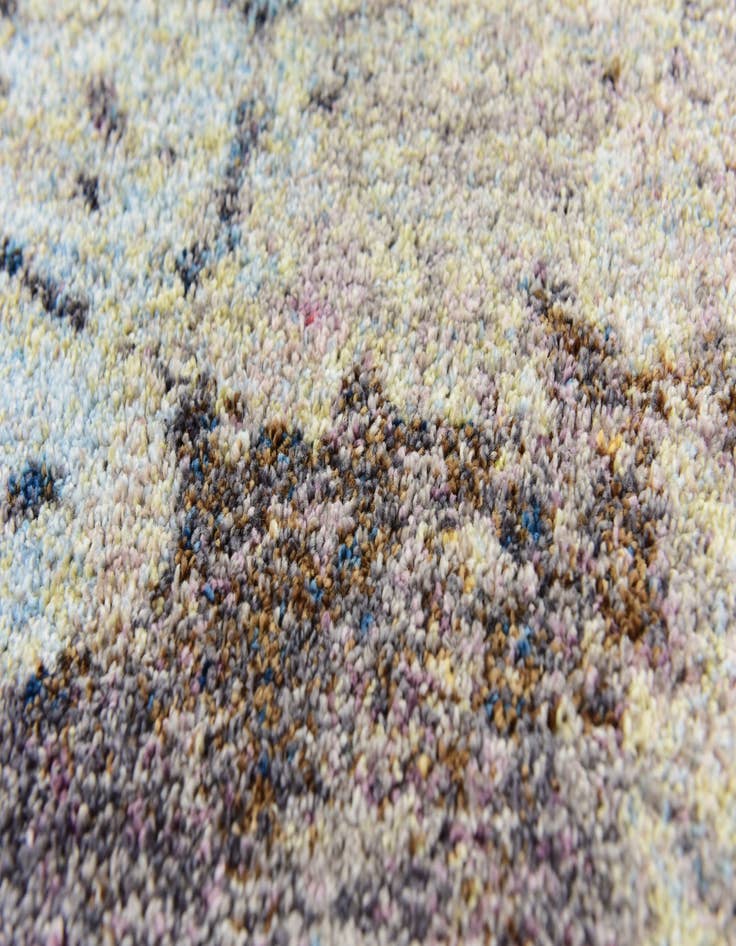 Detail image of  5' 3 x 7' 6 Empera Rug