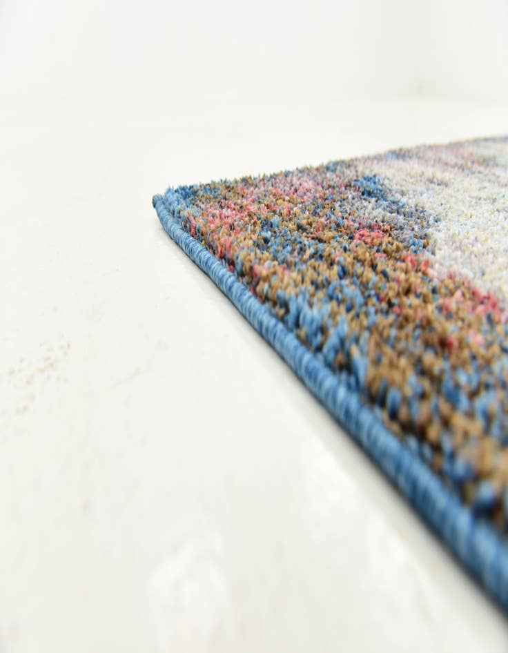 Detail image of  5' 3 x 7' 6 Empera Rug