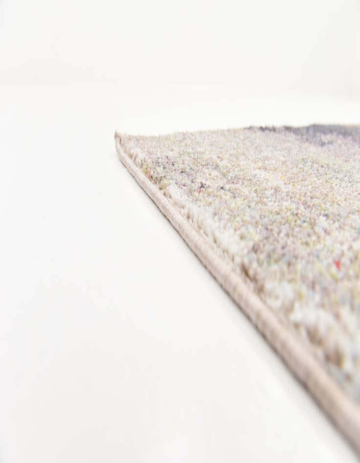 Detail image of  5' 3 x 7' 6 Empera Rug