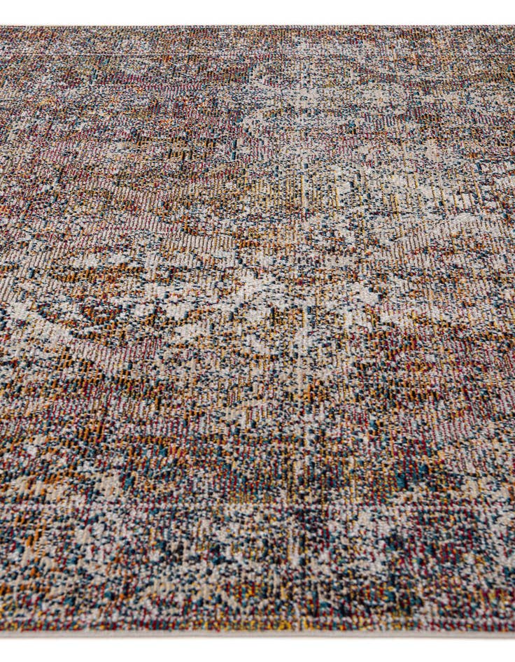 Detail image of  5' 4 x 7' 4 Fleur Rug